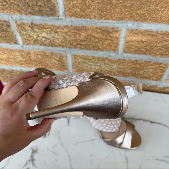 Delman Evitt Embroidered Heel Sandal size 10 - Picture 9 of 10